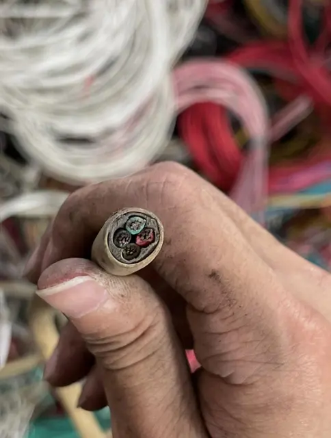 中線（硬）（電線電纜）